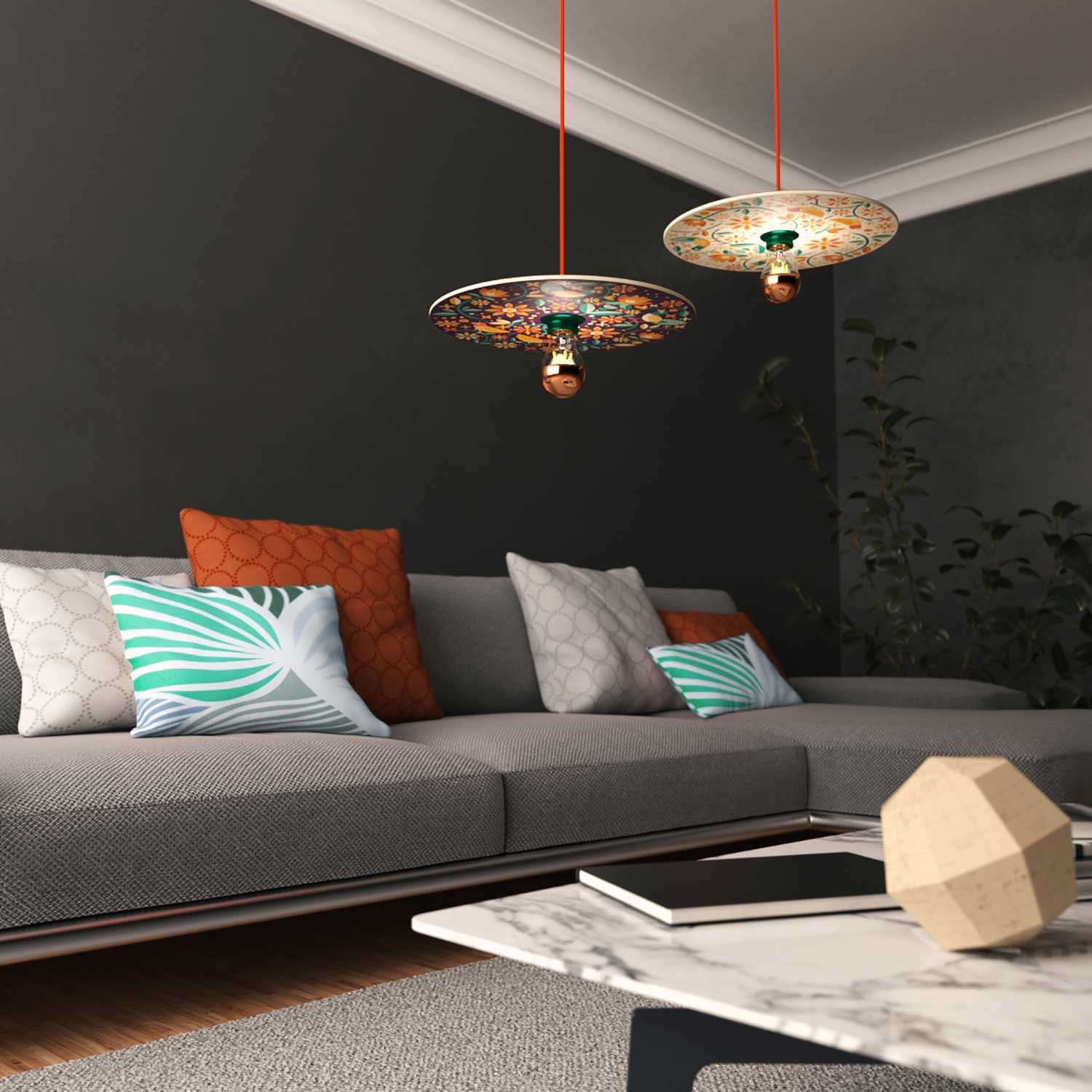 Lampada a sospensione Made in Italy completa di cavo tessile, paralume in legno UFO double-face e finiture in metallo